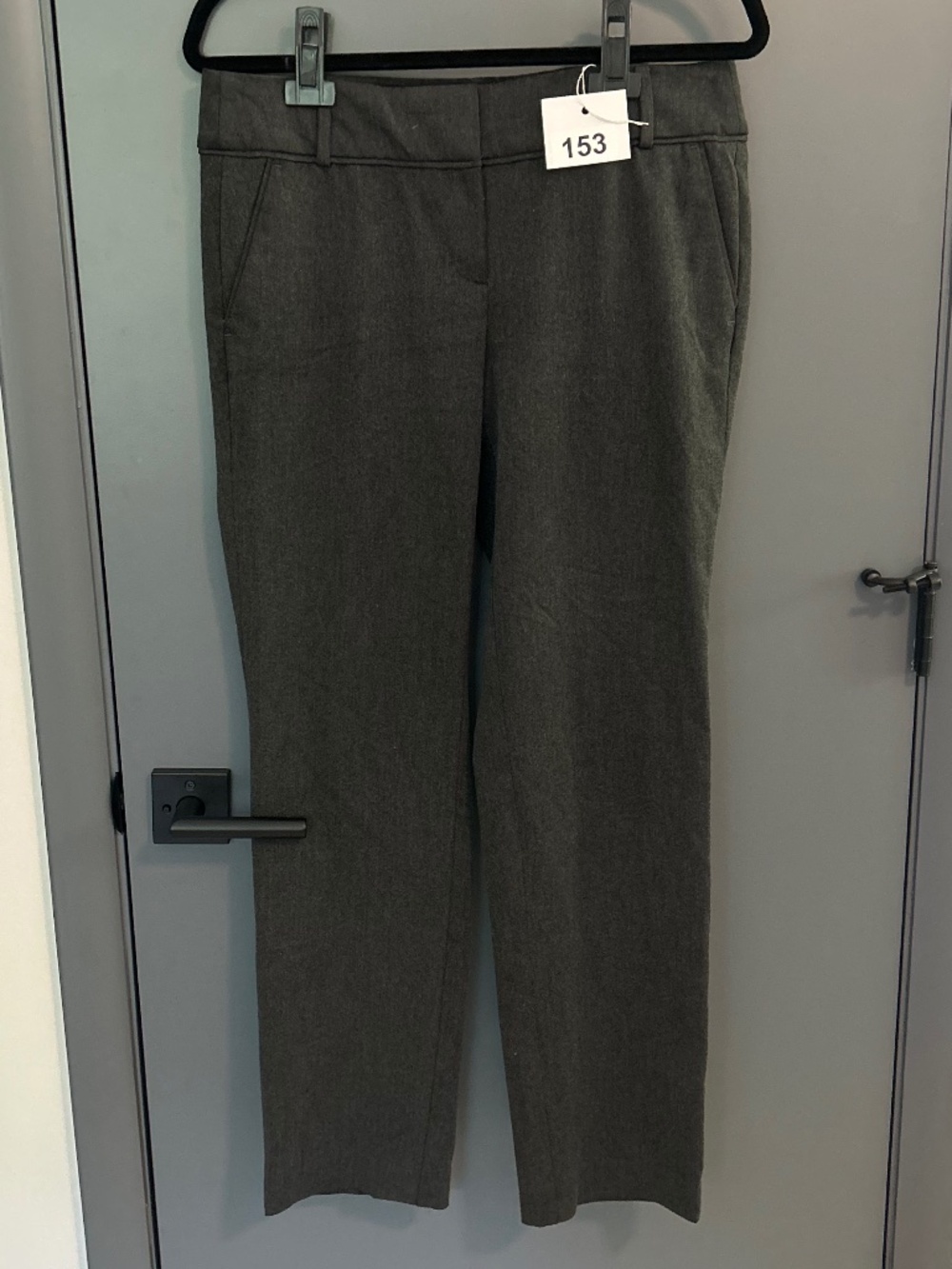 153 LOFT Zoe Straight Pants